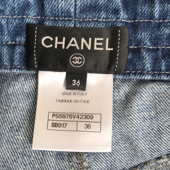 Authentic Chanel classic denim skirt - Picture 7 of 11
